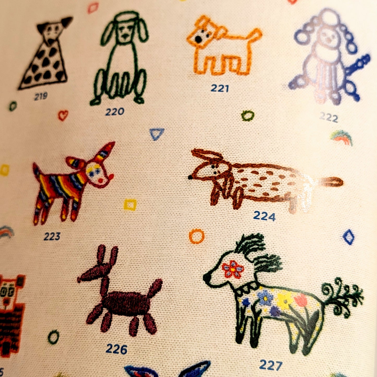 I Love My Dog Embroidery: 380 Stitch Motifs for Dog Moms and Dads
