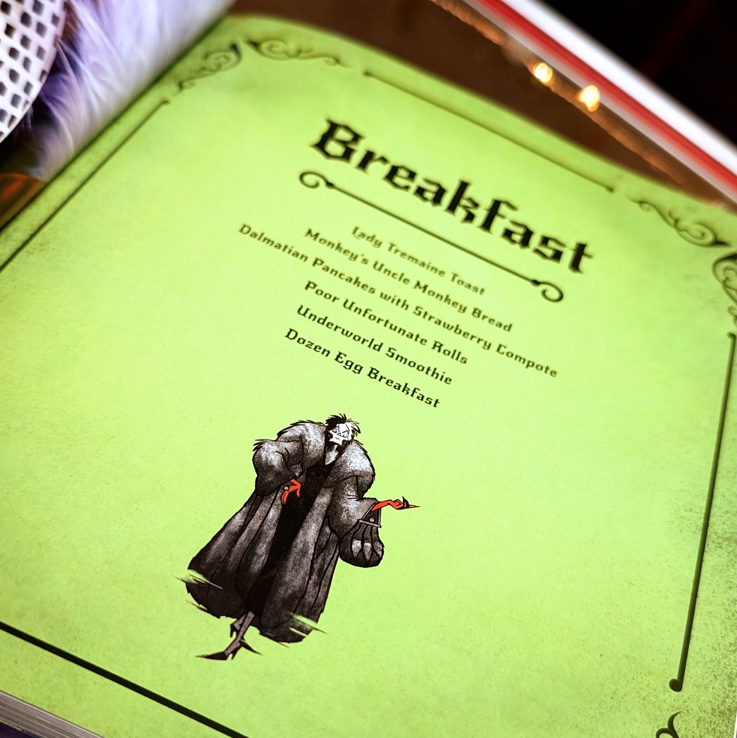 Disney Villains: Devilishly Delicious Cookbook