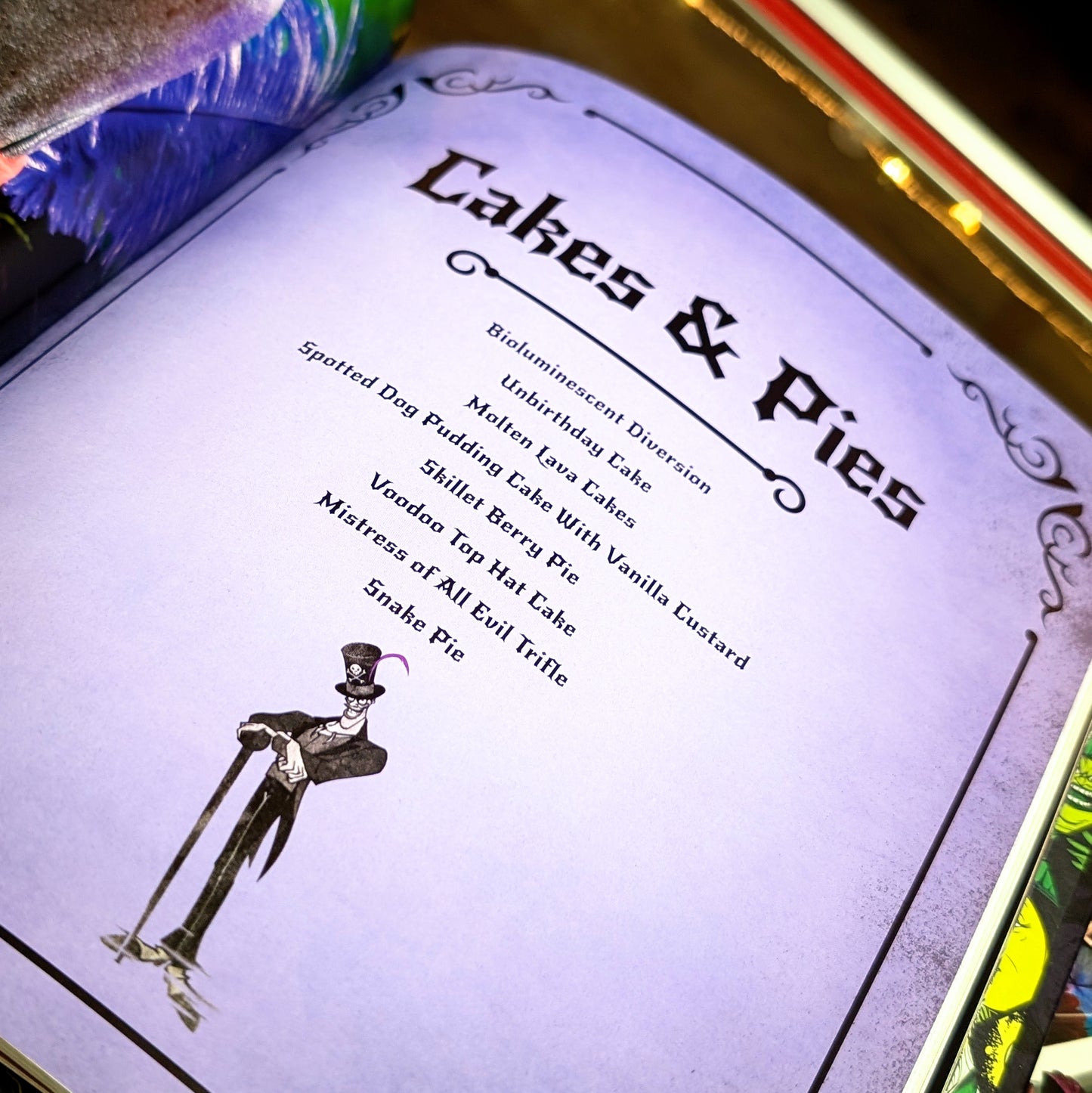 Disney Villains: Devilishly Delicious Cookbook