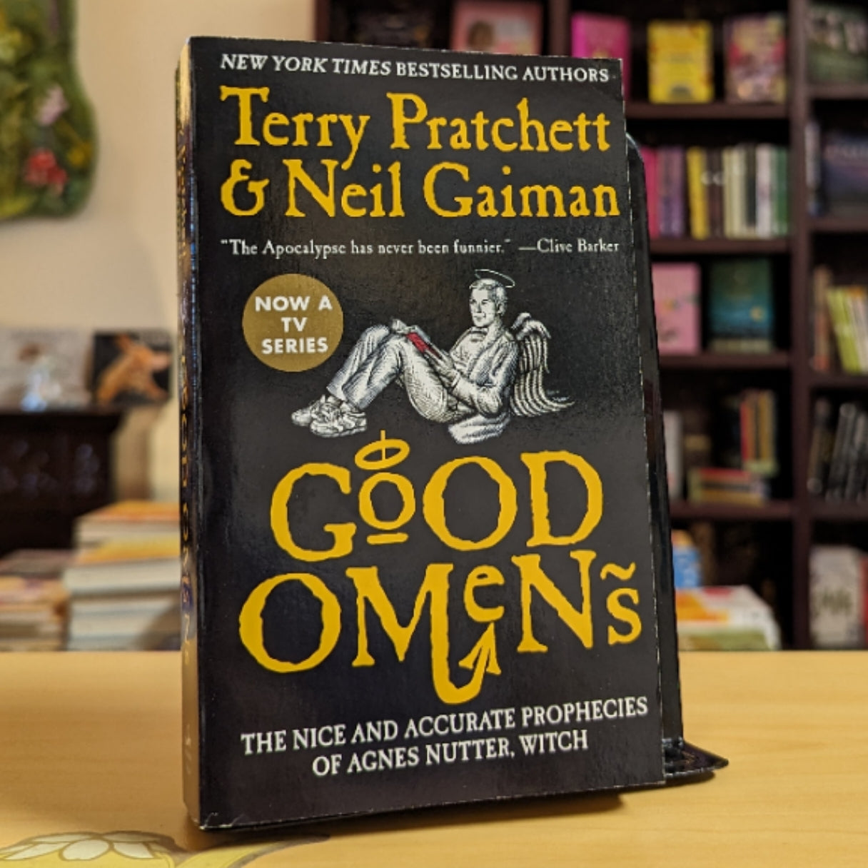 Good Omens: The Nice and Accurate Prophecies of Agnes Nutter, Witch (Cover may vary)