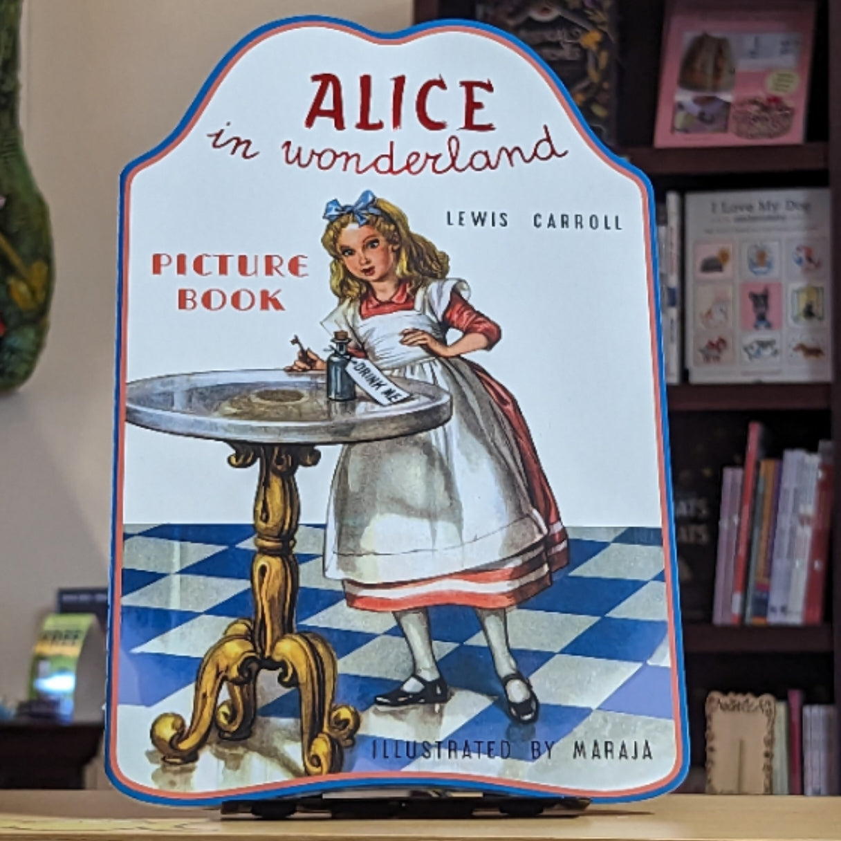 Alice In Wonderland Picture Book (Children's Die-Cut Shape Book)