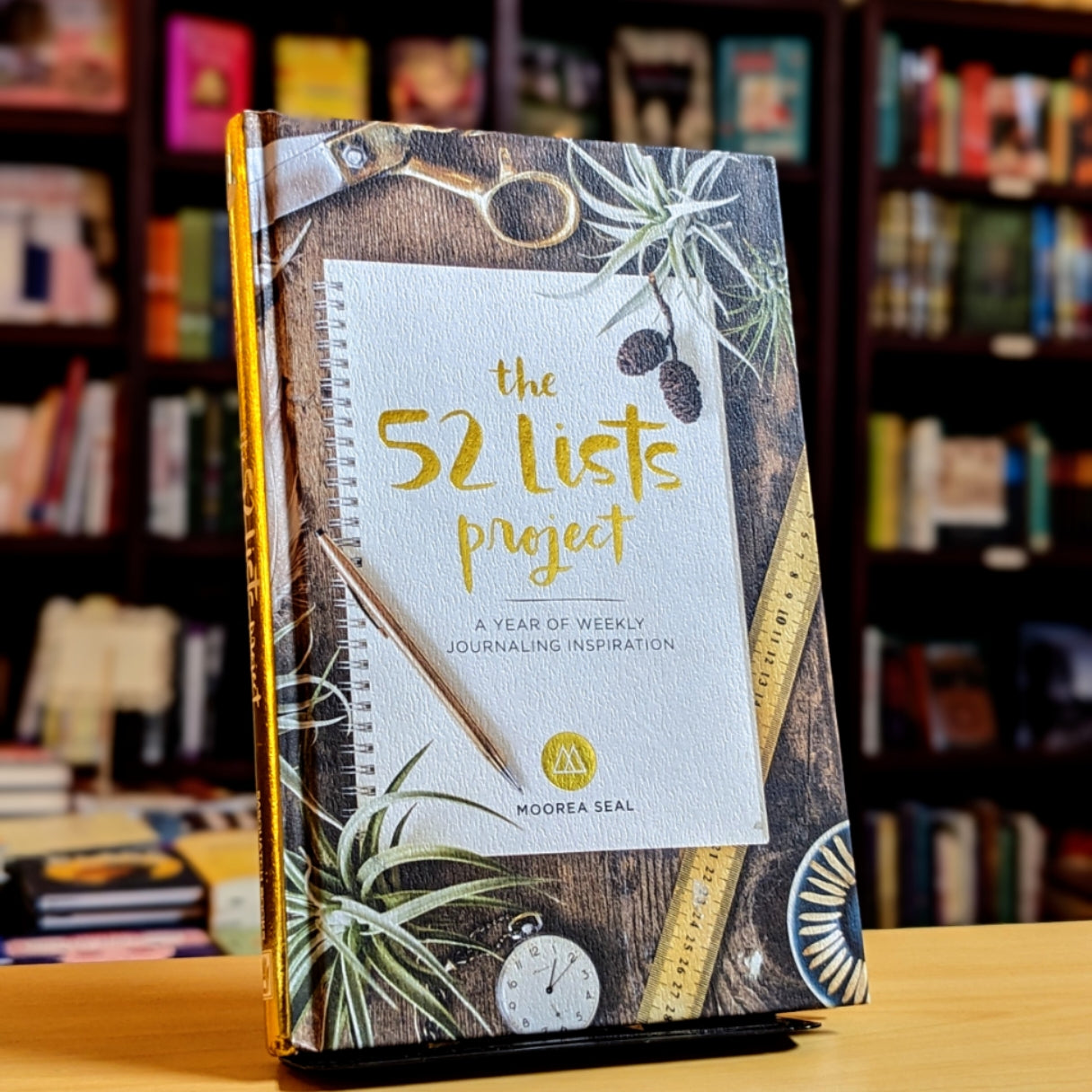 The 52 Lists Project: A Year of Weekly Journaling Inspiration (A Guided Self-Care Journal for Women with Prompts, Photos, and Illustrations)