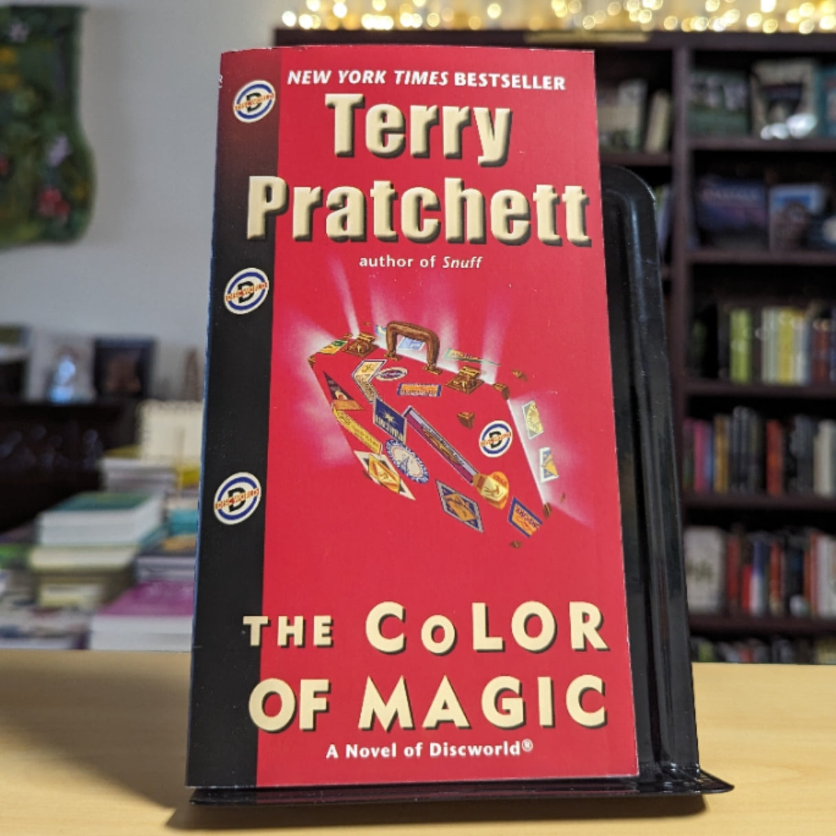The Color of Magic: A Discworld Novel (Discworld, 1)
