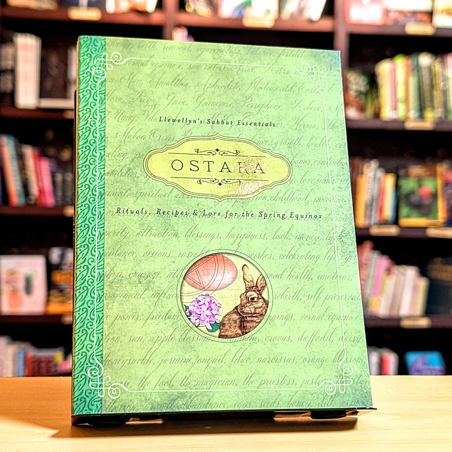 Ostara: Rituals, Recipes & Lore for the Spring Equinox (Llewellyn's Sabbat Essentials, 1)