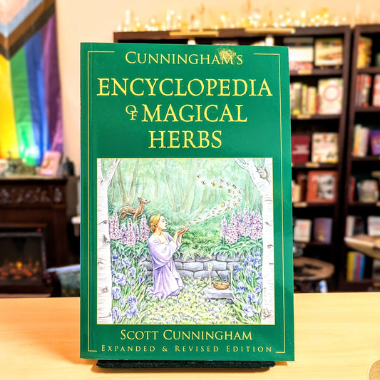 Cunningham's Encyclopedia of Magical Herbs (Llewellyn's Sourcebook Series) (Cunningham's Encyclopedia Series, 1)