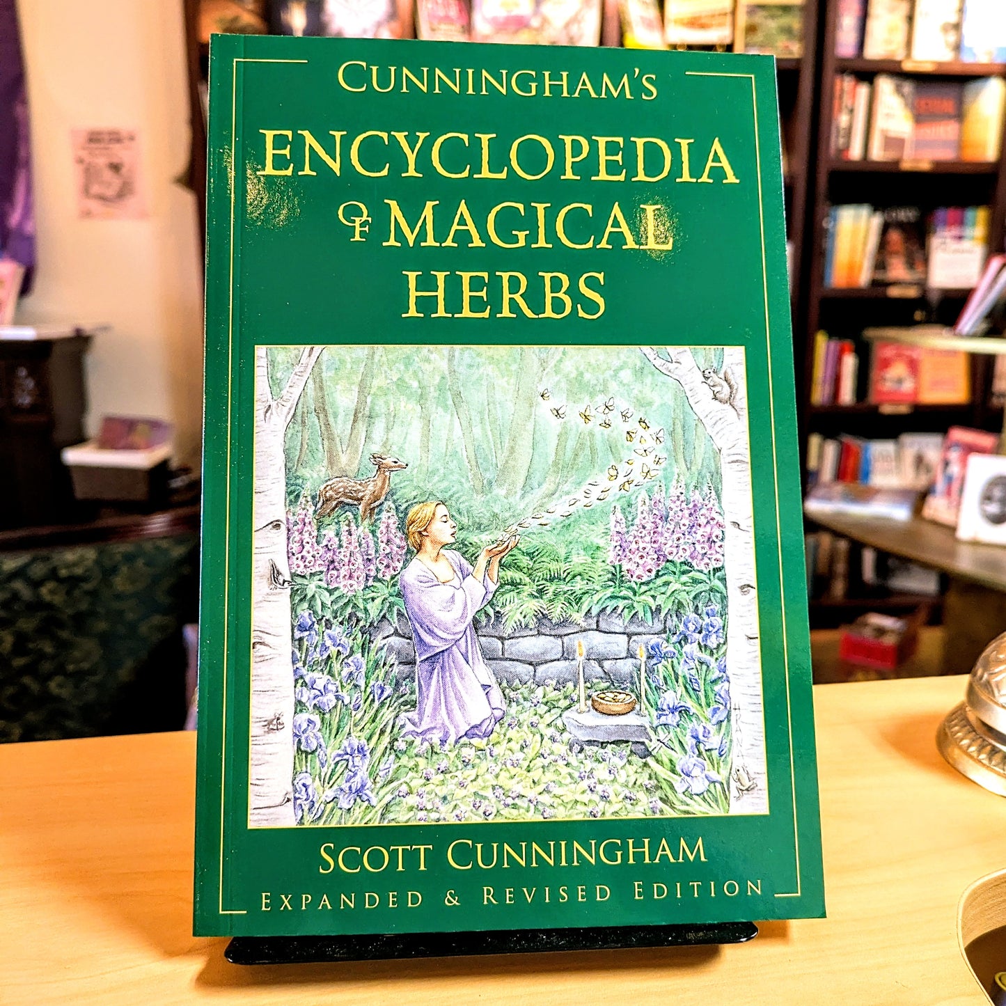 Cunningham's Encyclopedia of Magical Herbs (Llewellyn's Sourcebook Series) (Cunningham's Encyclopedia Series, 1)
