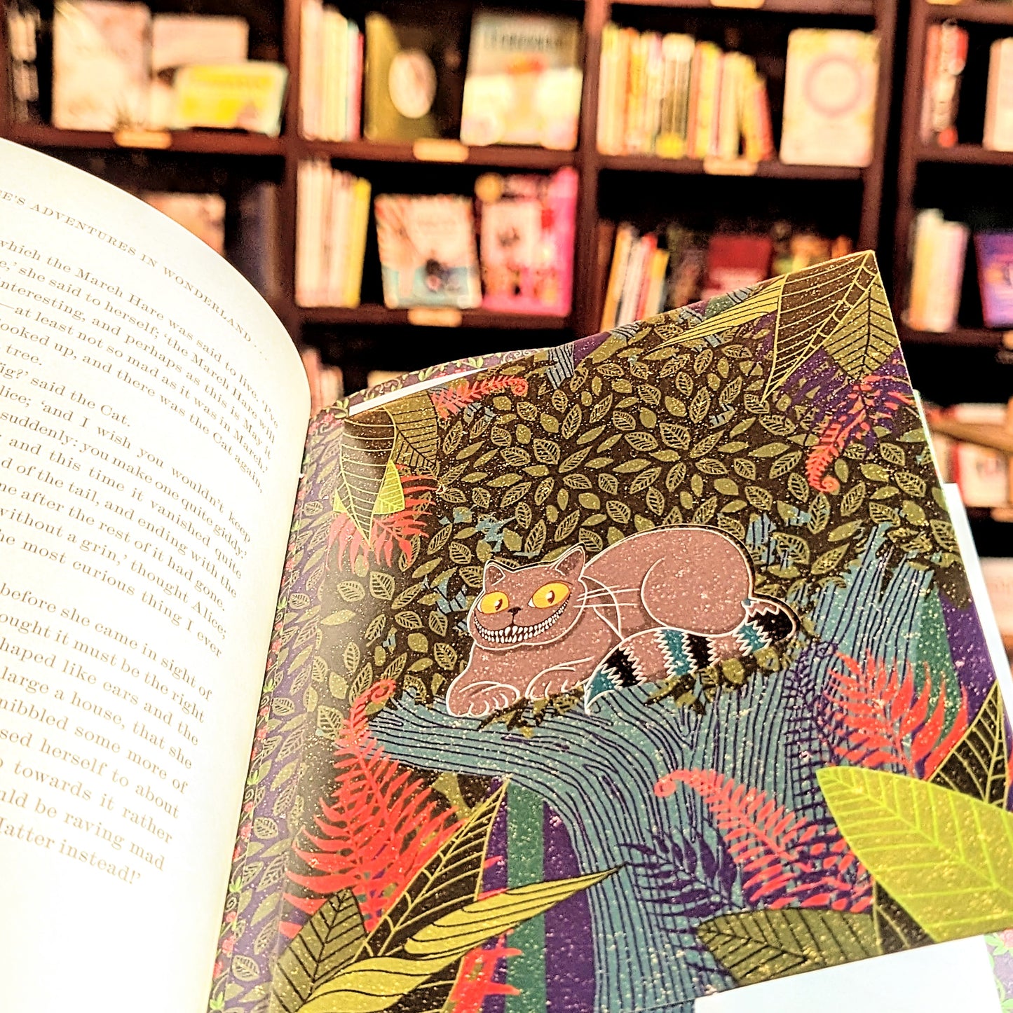 Alice's Adventures in Wonderland (Minalima Edition): (Illustrated with Interactive Elements)
