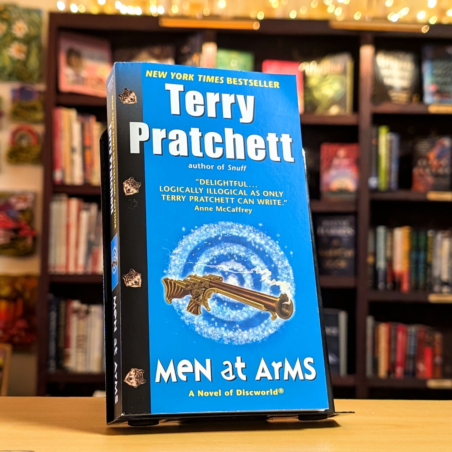 Men at Arms: A Novel of Discworld (Discworld, 15)