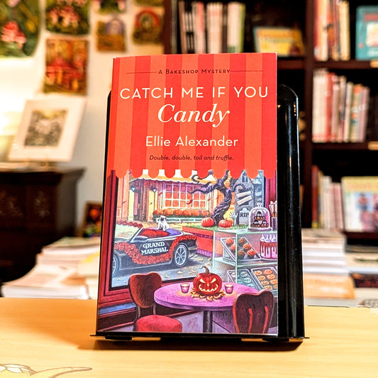 Catch Me If You Candy: A Bakeshop Mystery (A Bakeshop Mystery, 17)