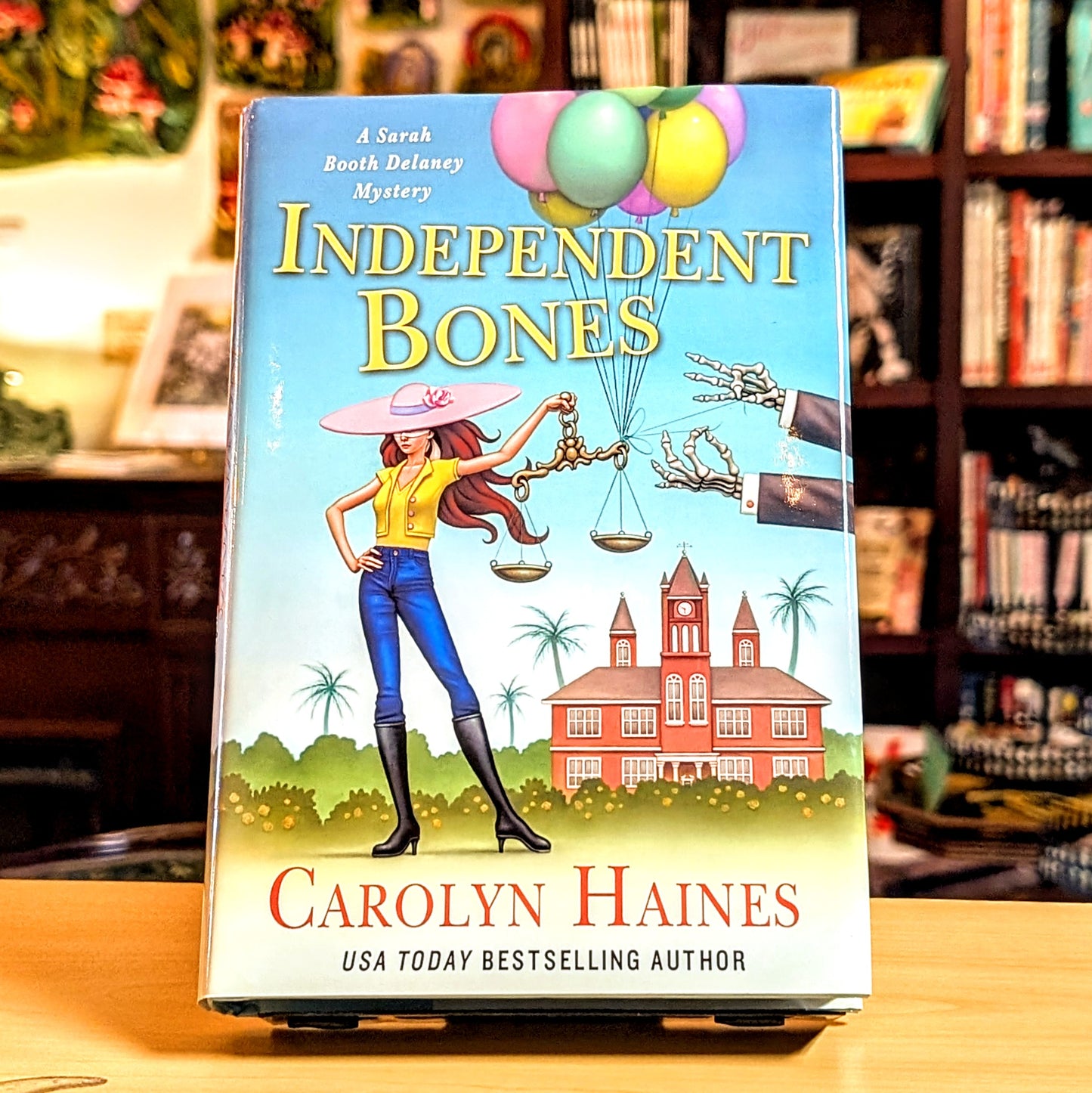 Independent Bones: A Sarah Booth Delaney Mystery