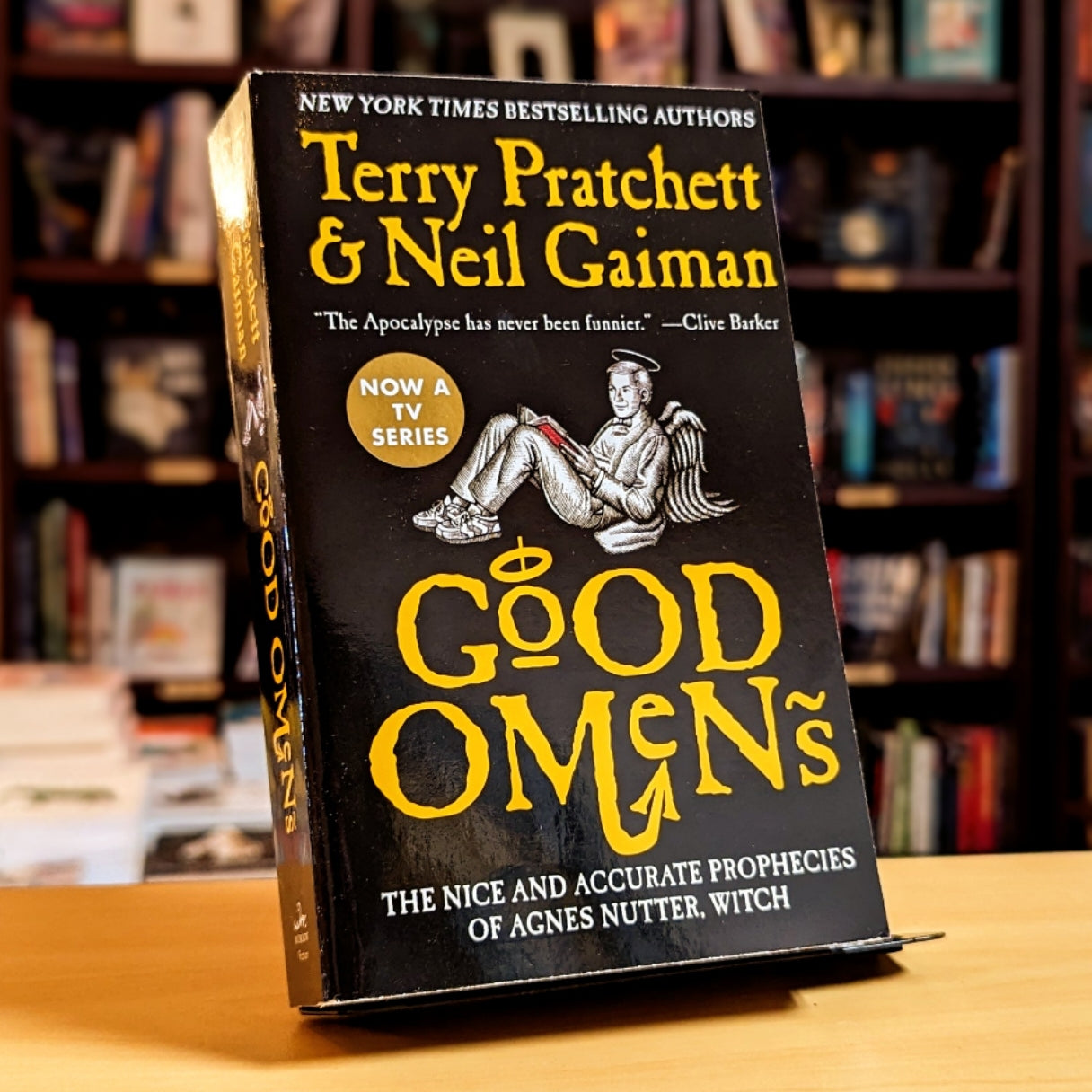 Good Omens: The Nice and Accurate Prophecies of Agnes Nutter, Witch (Cover may vary)