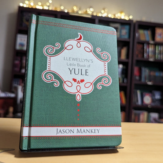 Llewellyn's Little Book of Yule (Llewellyn's Little Books, 14)