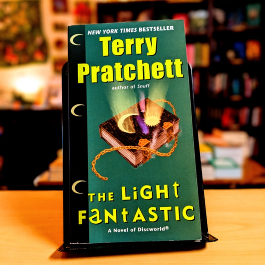 The Light Fantastic: A Discworld Novel (Discworld, 2)