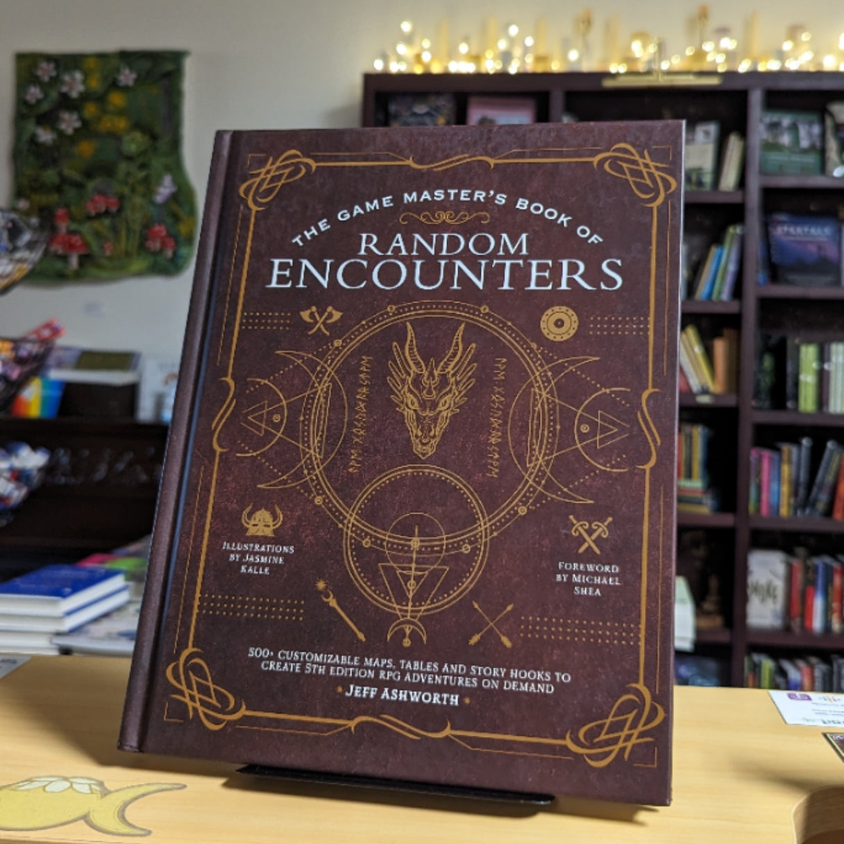The Game Master's Book of Random Encounters: 500+ customizable maps, tables and story hooks to create 5th edition adventures on demand (The Game Master Series)