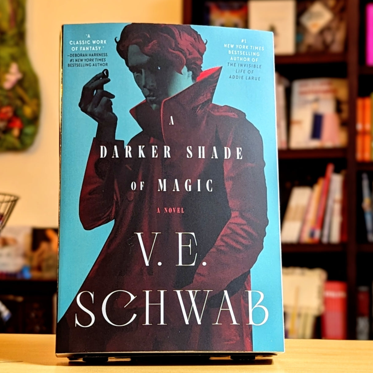 A Darker Shade of Magic: A Novel