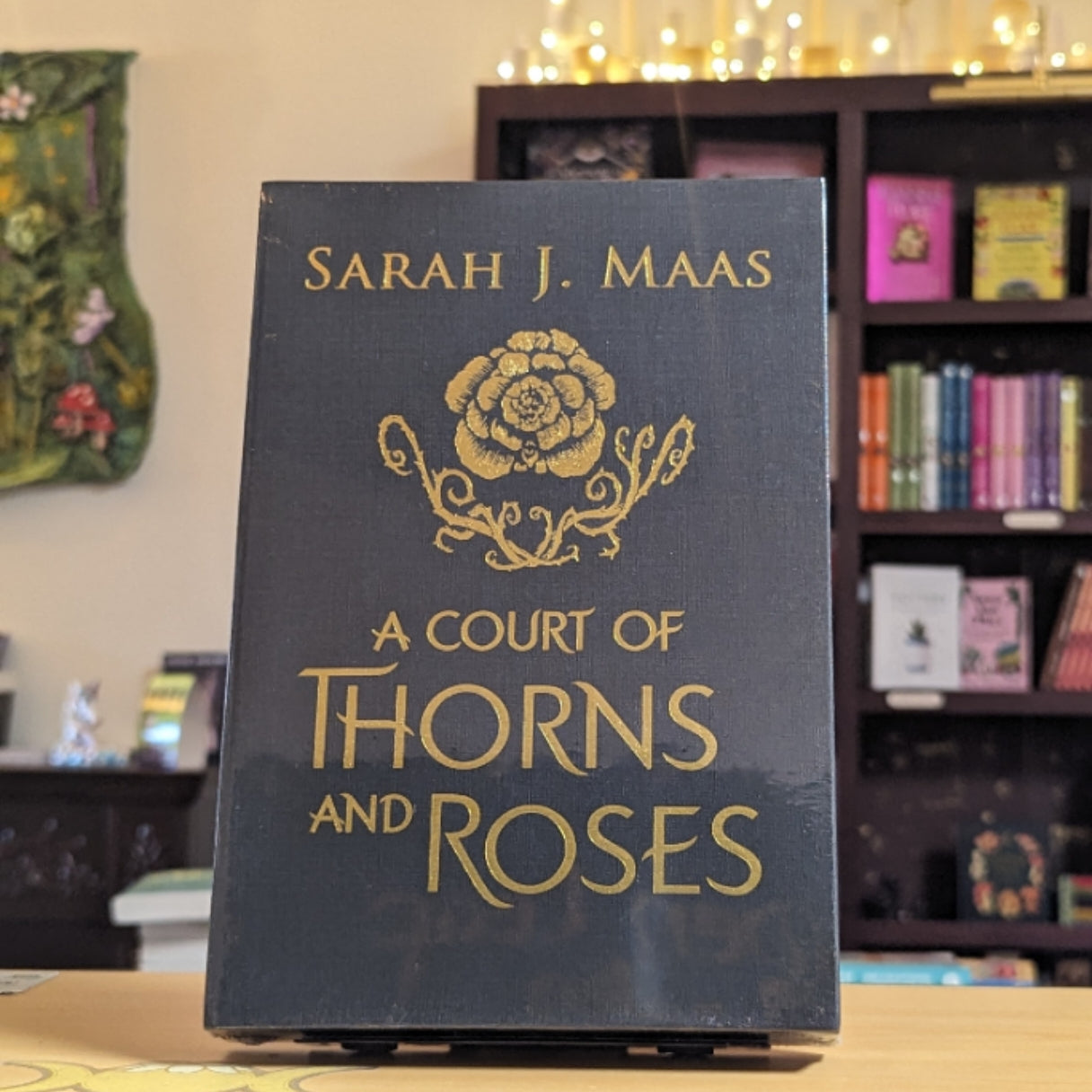 A Court of Thorns and Roses Collector's Edition