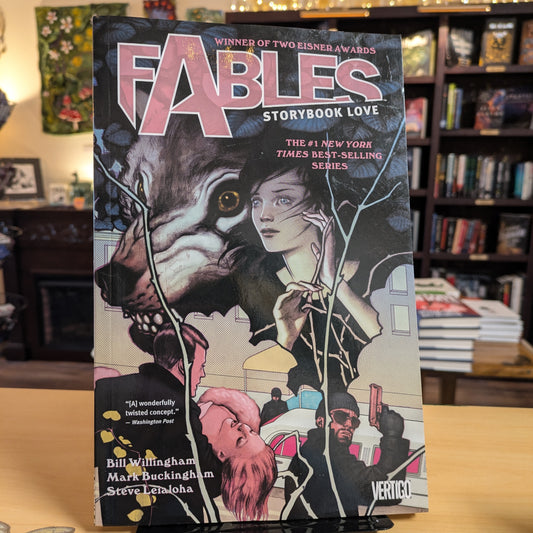 Fables Vol. 3: Storybook Love (Fables, 3)