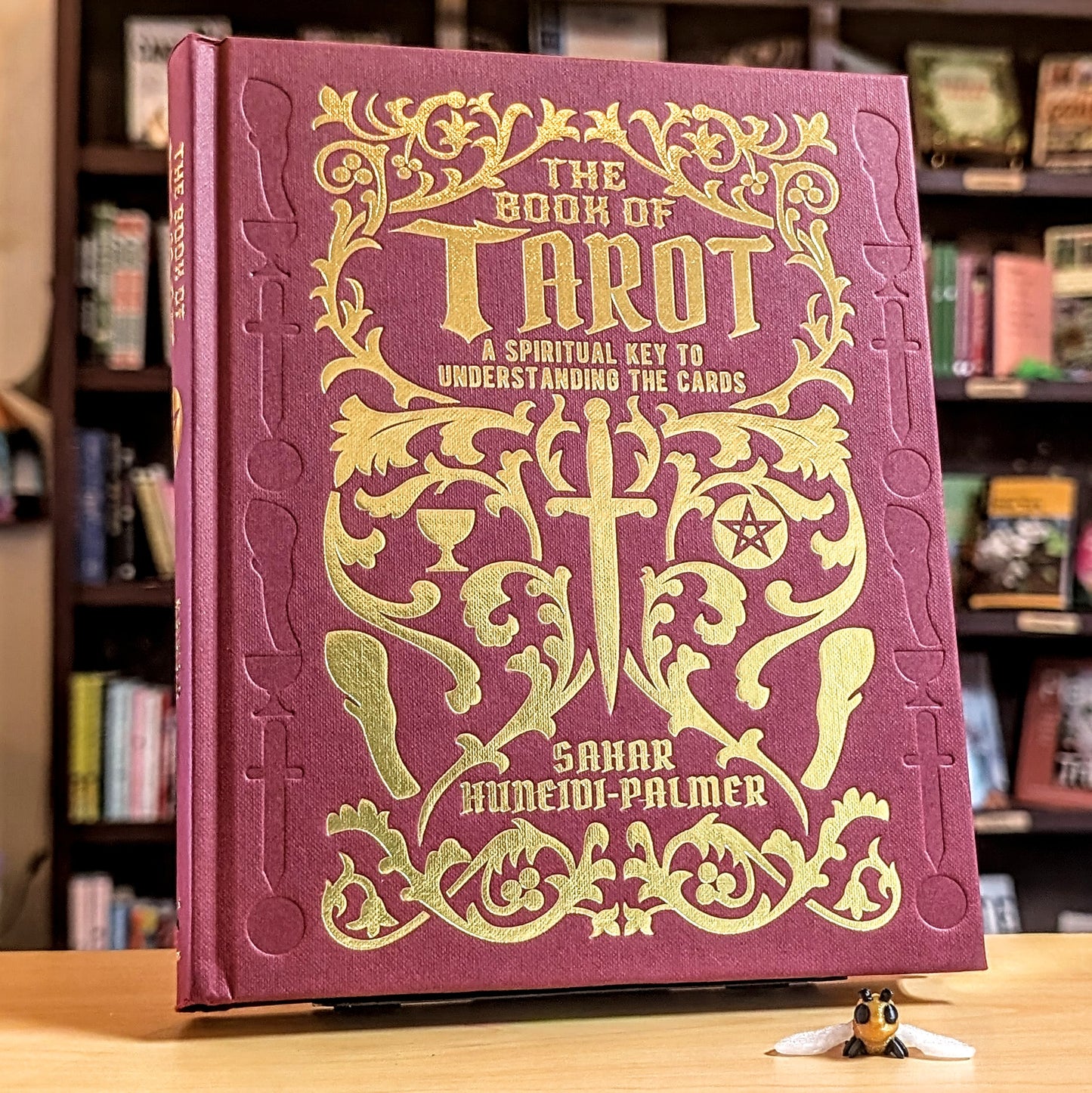 The Book of Tarot: A Spiritual Key to Understanding the Cards (Mystic Archives)