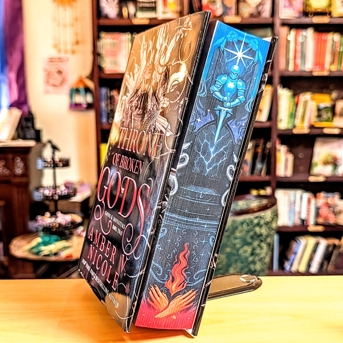 The Throne of Broken Gods: Deluxe Limited Edition
