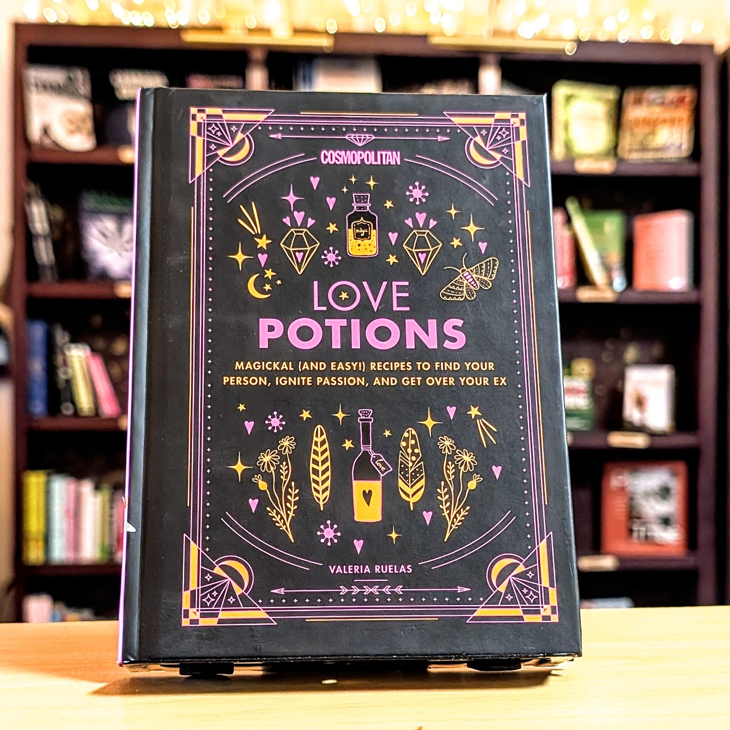 Cosmopolitan Love Potions: Magickal (and Easy!) Recipes to Find Your Person, Ignite Passion, and Get Over Your Ex Volume 1