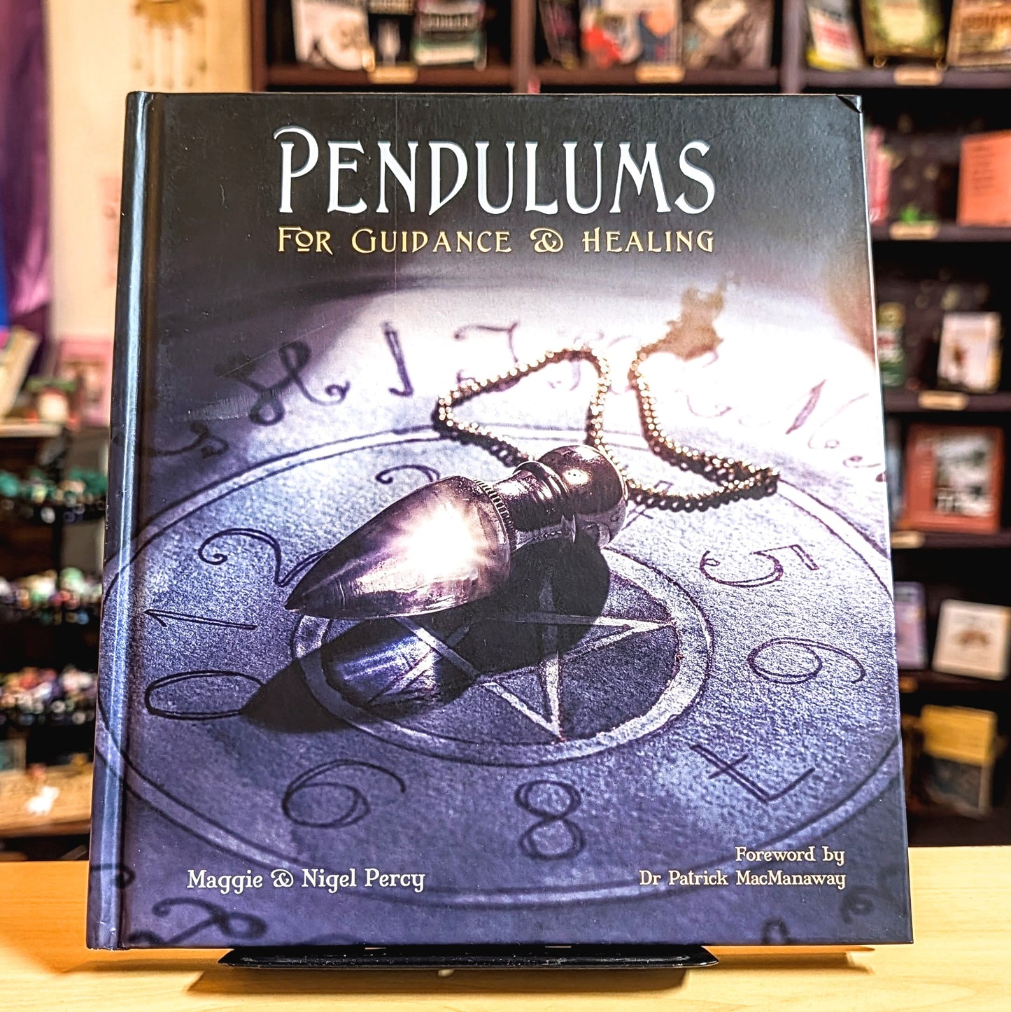 Pendulums: For Guidance & Healing (Gothic Dreams)
