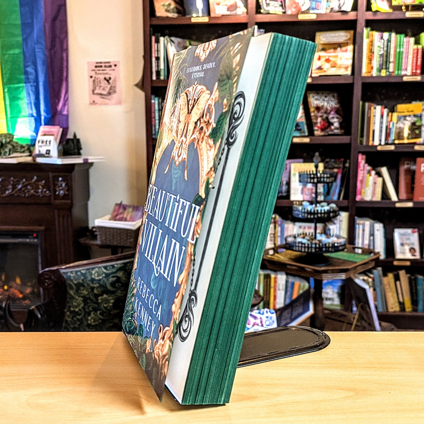 Beautiful Villain: A Dark & Spicy Modern Jay Gatsby (Gilded Monsters)